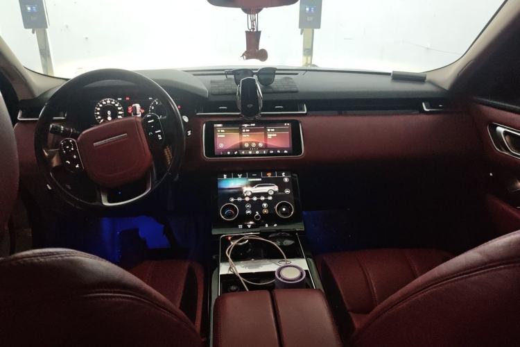 Used Land Rover Range Velar 2020 P250 Center Console