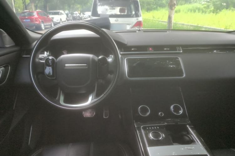 Used Land Rover Range Velar 2020 P340 R-DYNAMIC S Center Console