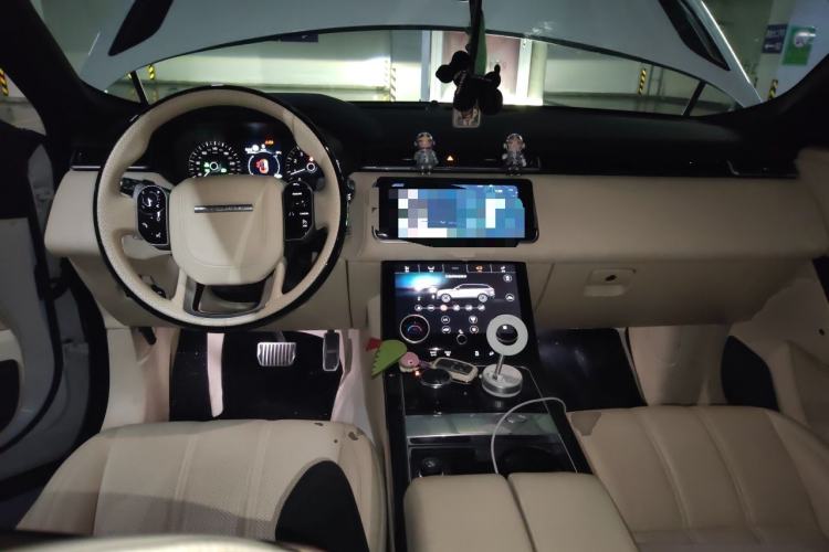 Used Land Rover Range Velar 2020 P340 R-DYNAMIC S Center Console