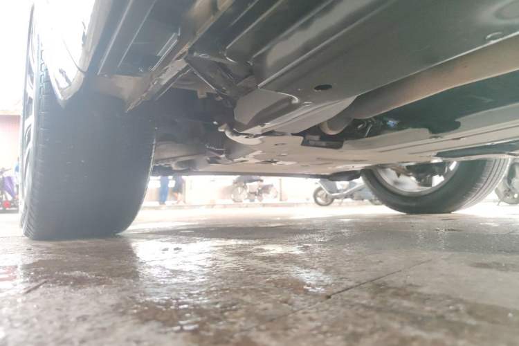 Used Land Rover Range Velar 2020 P340 R-DYNAMIC S Chassis Front Left