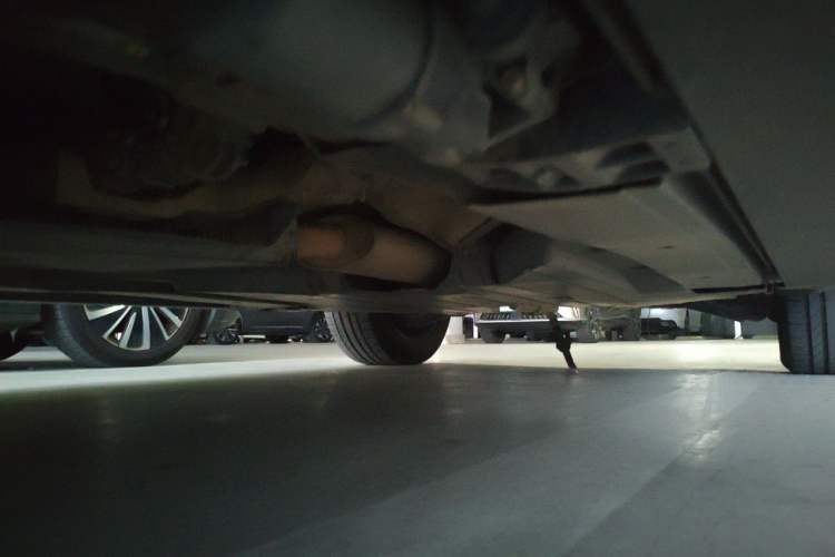 Used Land Rover Range Velar 2020 P250 Chassis Front Left