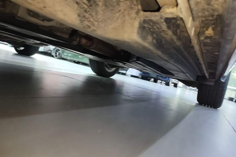 Used Land Rover Range Velar 2020 P250 R-DYNAMIC S Chassis Front Left
