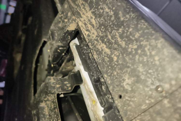 Used Land Rover Range Velar 2020 P250 Chassis Rear Left