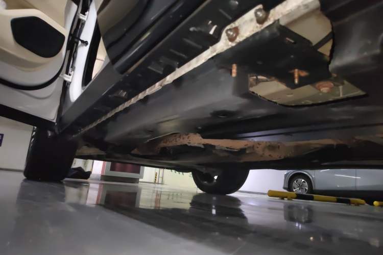 Used Land Rover Range Velar 2020 P340 R-DYNAMIC S Chassis Rear Left