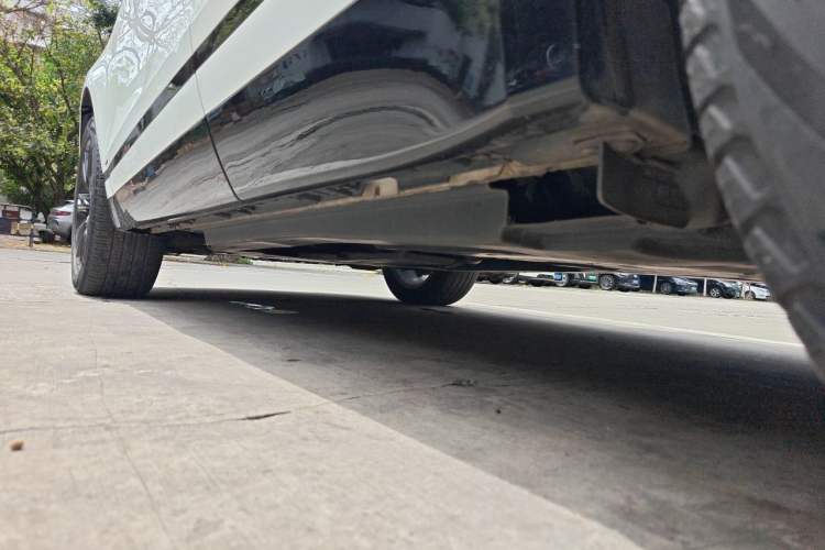 Used Land Rover Range Velar 2020 P250 R-DYNAMIC S Chassis Rear Left