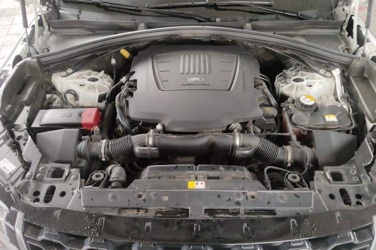 Used Land Rover Range Velar 2020 P340 R-DYNAMIC S Engine Bay