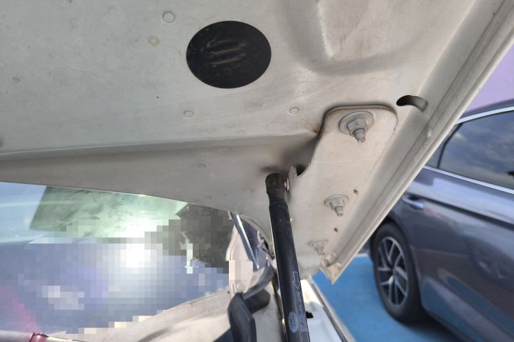Used Land Rover Range Velar 2020 P250 Engine Bay Left