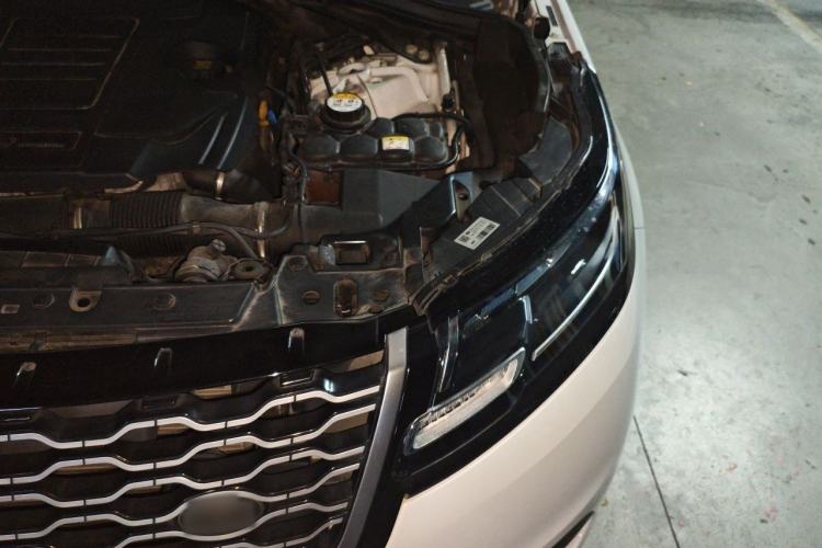 Used Land Rover Range Velar 2020 P250 Engine Bay Left
