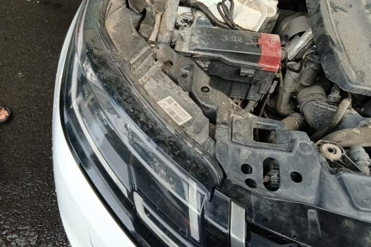 Used Land Rover Range Velar 2020 P250 R-DYNAMIC S Engine Bay Right