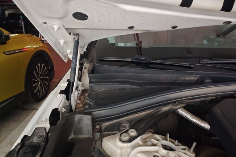 Used Land Rover Range Velar 2020 P250 Engine Bay Right