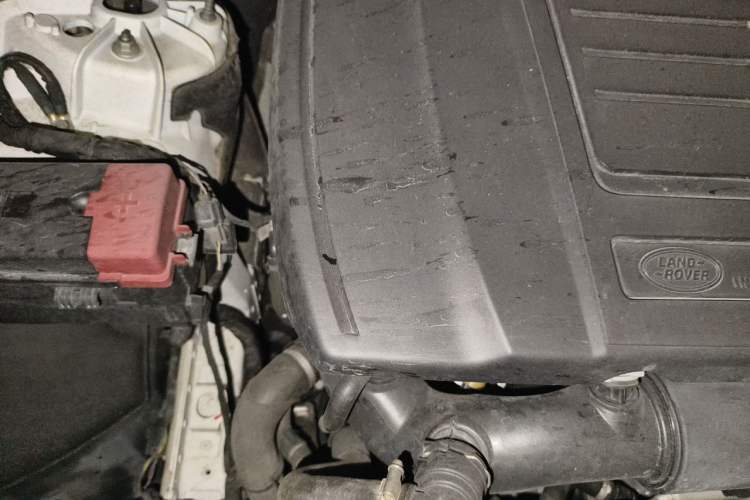 Used Land Rover Range Velar 2020 P250 R-DYNAMIC S Engine Bay Right
