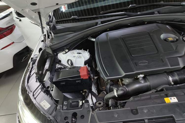 Used Land Rover Range Velar 2020 P250 R-DYNAMIC S Engine Bay Right