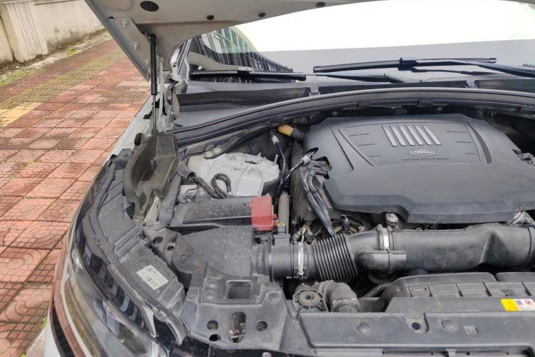 Used Land Rover Range Velar 2020 P340 R-DYNAMIC S Engine Bay Right