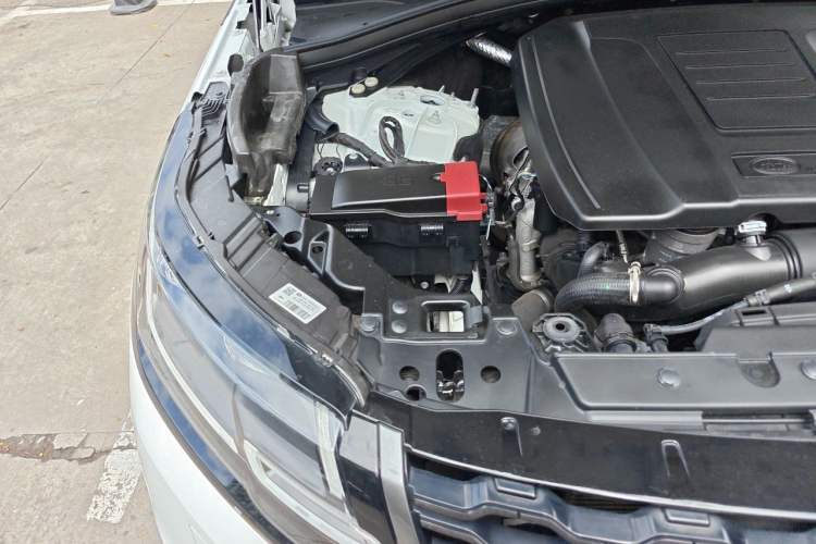 Used Land Rover Range Velar 2020 P250 R-DYNAMIC S Engine Bay Right