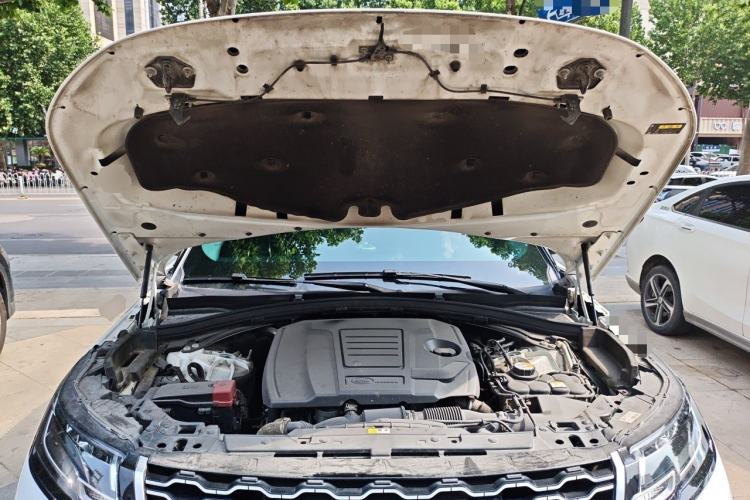 Used Land Rover Range Velar 2020 P250 Engine Bay