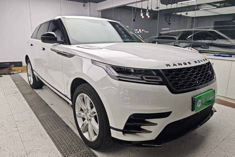 Used Land Rover Range Velar 2020 P250 R-DYNAMIC S Front Right 45 Deg
