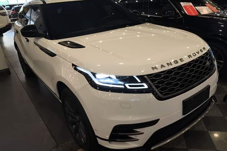 Used Land Rover Range Velar 2020 P380 R-DYNAMIC SE Front Right 45 Deg