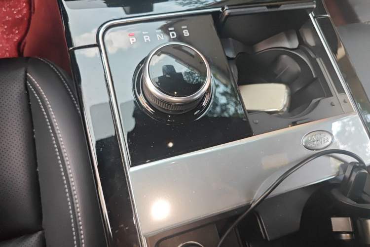 Used Land Rover Range Velar 2020 P250 R-DYNAMIC S Gear Lever