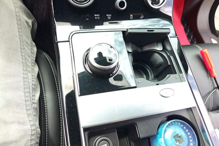 Used Land Rover Range Velar 2020 P250 R-DYNAMIC S Gear Lever