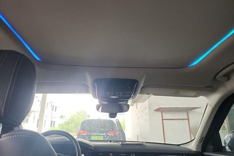 Used Land Rover Range Velar 2020 P250 Headliner