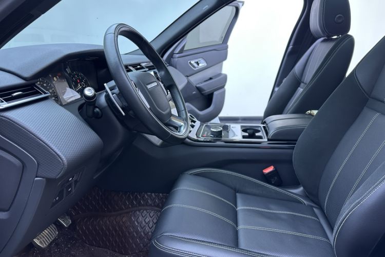 Used Land Rover Range Velar 2020 P250 R-DYNAMIC S Interior 3