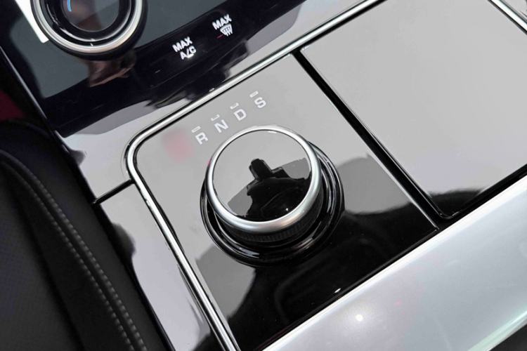 Used Land Rover Range Velar 2020 P250 R-DYNAMIC S Interior 5