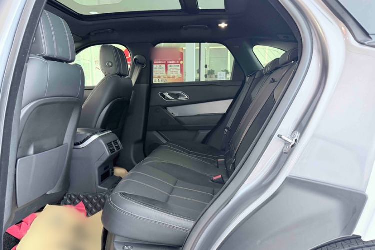 Used Land Rover Range Velar 2020 P250 R-DYNAMIC S Interior 7
