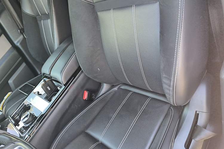Used Land Rover Range Velar 2020 P250 R-DYNAMIC S Left Front Seat