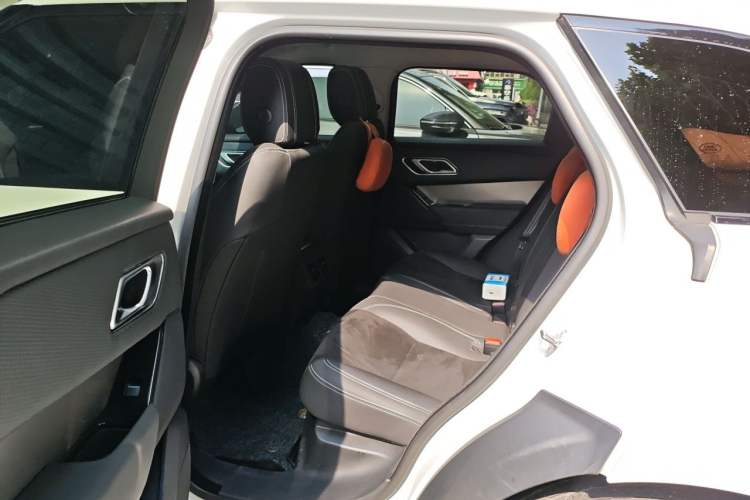 Used Land Rover Range Velar 2020 P250 Left Rear Seat