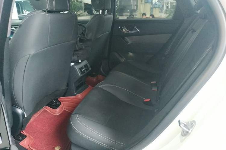 Used Land Rover Range Velar 2020 P250 Left Rear Seat
