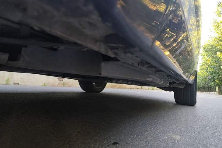Used Land Rover Range Velar 2020 P250 R-DYNAMIC S Left Side Sill
