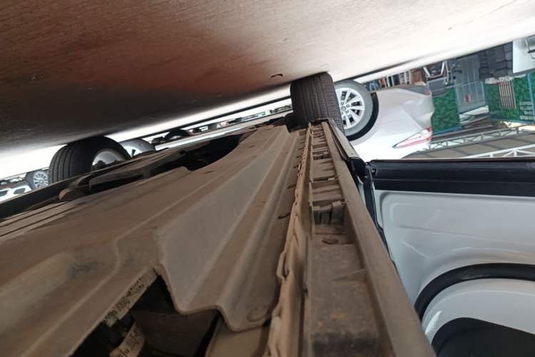 Used Land Rover Range Velar 2020 P250 R-DYNAMIC S Left Side Sill