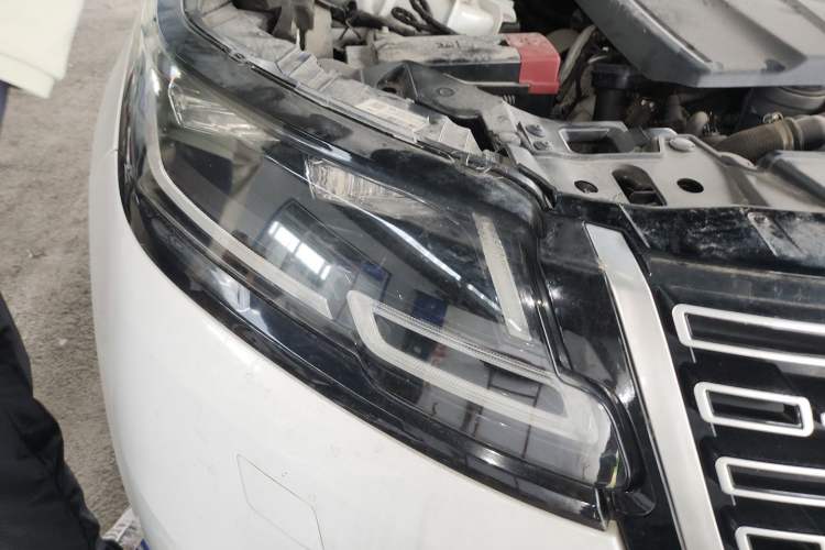 Used Land Rover Range Velar 2020 P250 Right Front Headlight