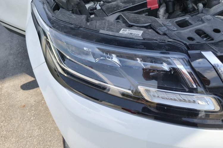 Used Land Rover Range Velar 2020 P250 Right Front Headlight
