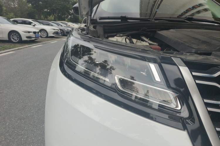 Used Land Rover Range Velar 2020 P250 Right Front Headlight