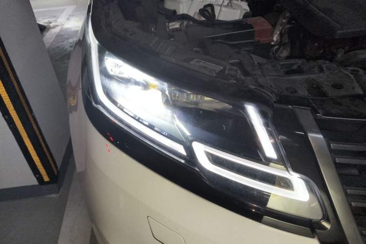 Used Land Rover Range Velar 2020 P250 R-DYNAMIC S Right Front Headlight