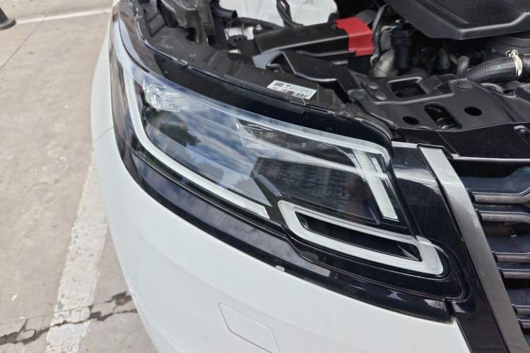 Used Land Rover Range Velar 2020 P250 R-DYNAMIC S Right Front Headlight