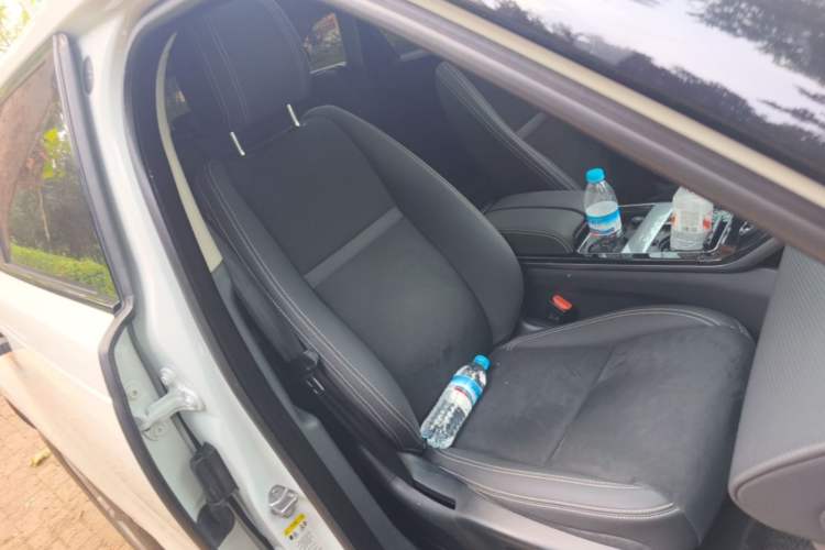 Used Land Rover Range Velar 2020 P250 Right Front Seat
