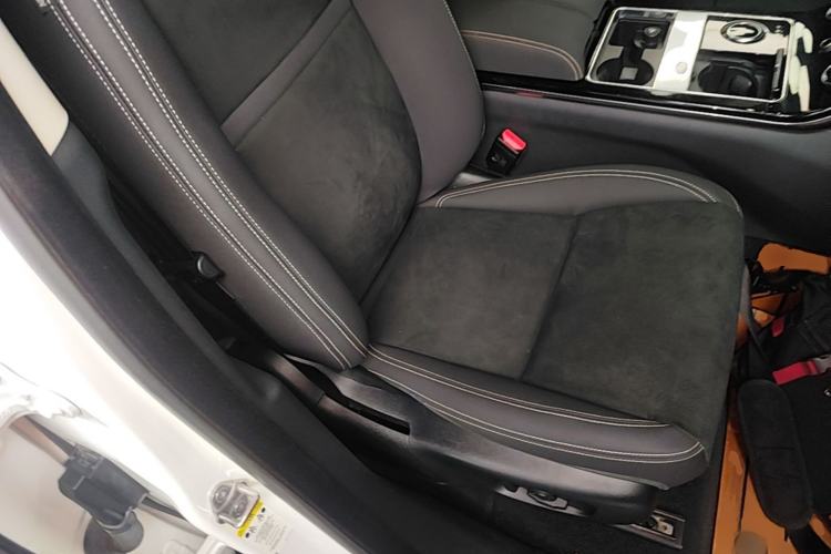 Used Land Rover Range Velar 2020 P250 Right Front Seat