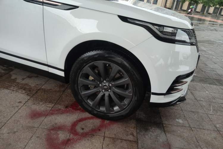 Used Land Rover Range Velar 2020 P340 R-DYNAMIC S Right Front Wheel Hub