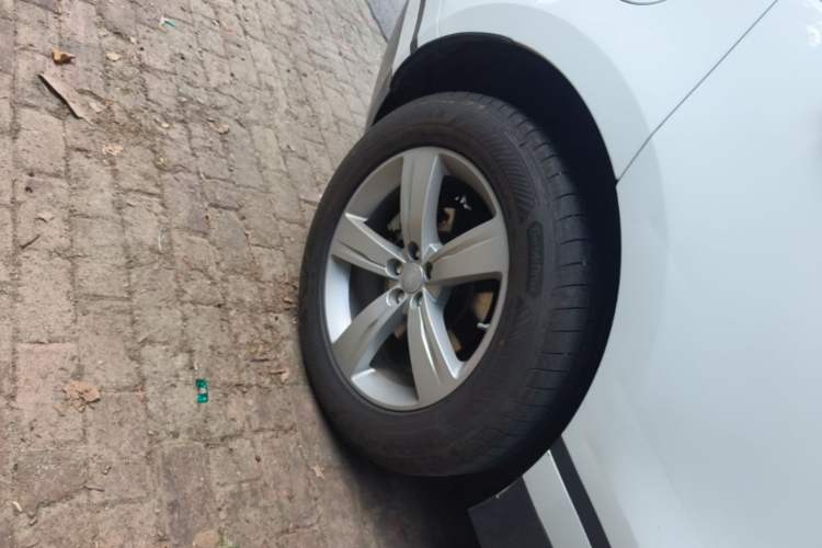 Used Land Rover Range Velar 2020 P250 Right Rear Wheel Hub