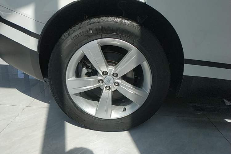 Used Land Rover Range Velar 2020 P250 Right Rear Wheel Hub
