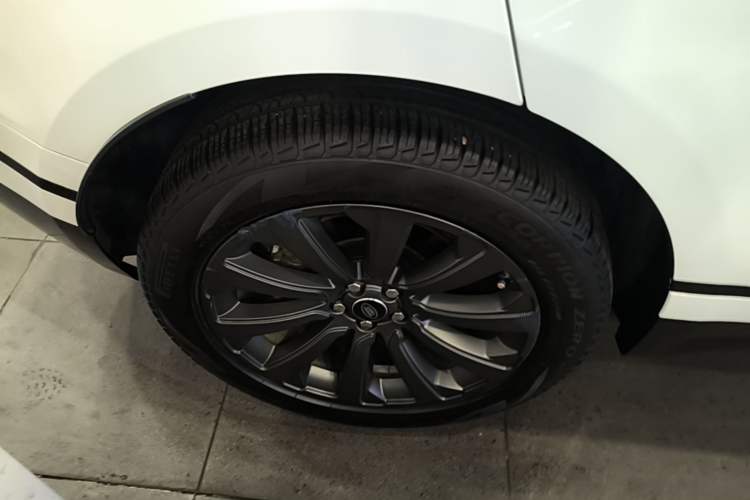 Used Land Rover Range Velar 2020 P380 R-DYNAMIC SE Right Rear Wheel Hub