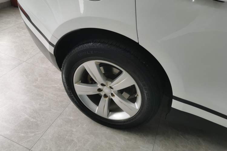 Used Land Rover Range Velar 2020 P250 Right Rear Wheel Hub