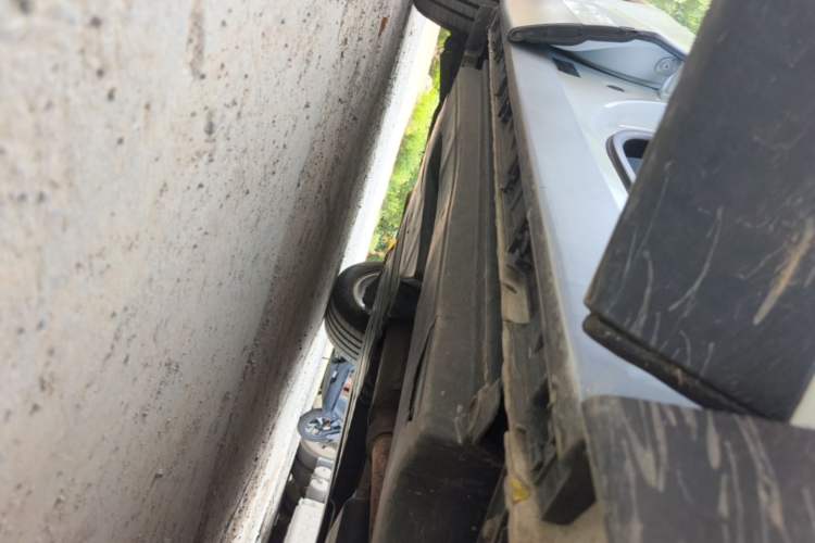 Used Land Rover Range Velar 2020 P250 Right Side Sill