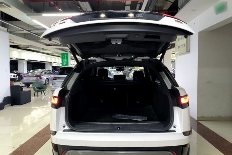 Used Land Rover Range Velar 2020 P250 R-DYNAMIC S Trunk