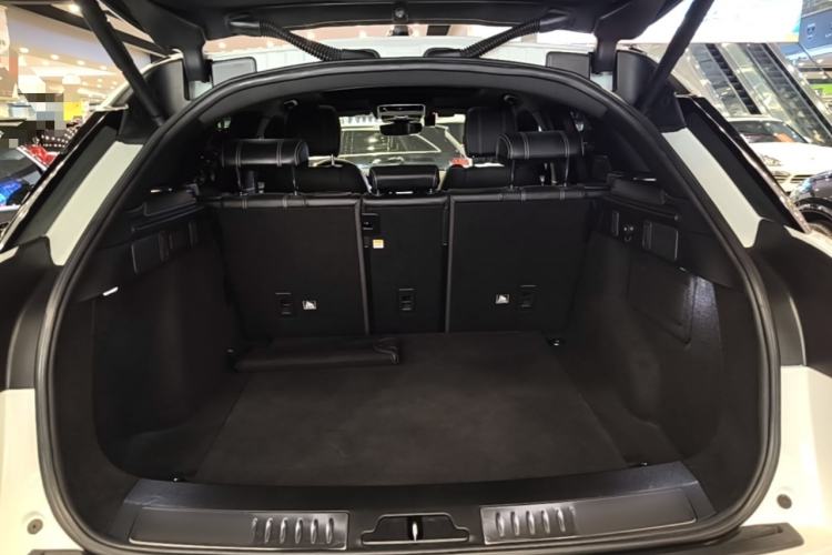 Used Land Rover Range Velar 2020 P380 R-DYNAMIC SE Trunk