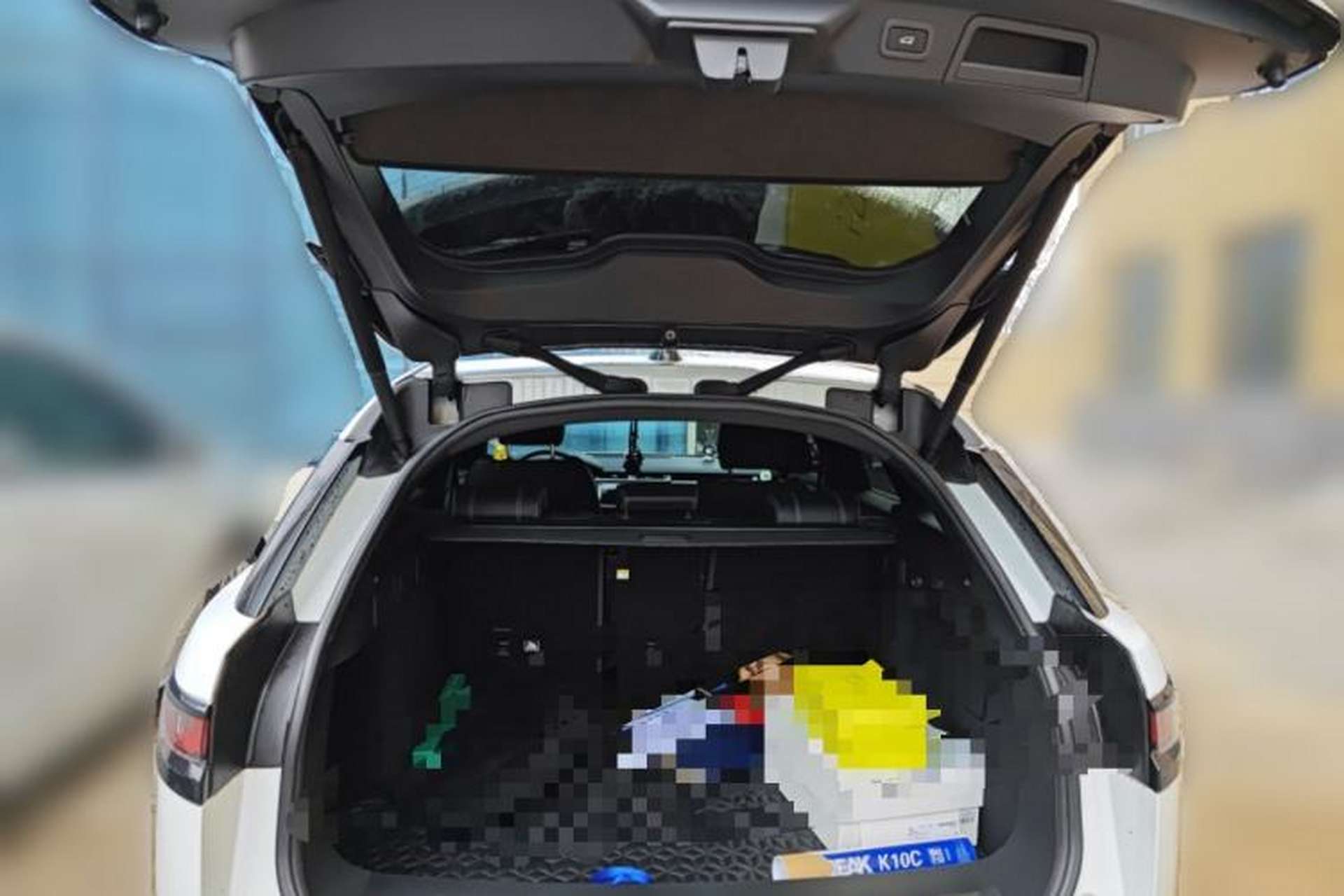 Used Land Rover Range Velar 2020 P250 R-DYNAMIC S Trunk
