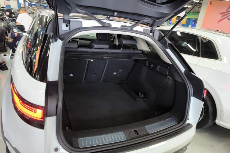 Used Land Rover Range Velar 2020 P250 Trunk