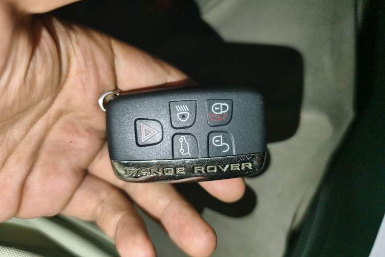 Used Land Rover Range Velar 2020 P250 R-DYNAMIC S Vehicle Key